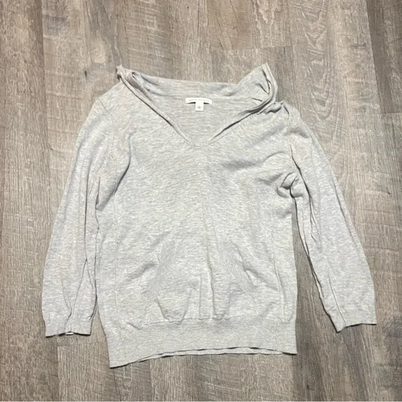 2 Women’s hooded shirts size Large - Picture 2 of 4